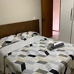 Apê com 2 quartos com ar condicionado na linda praia de Jatiúca